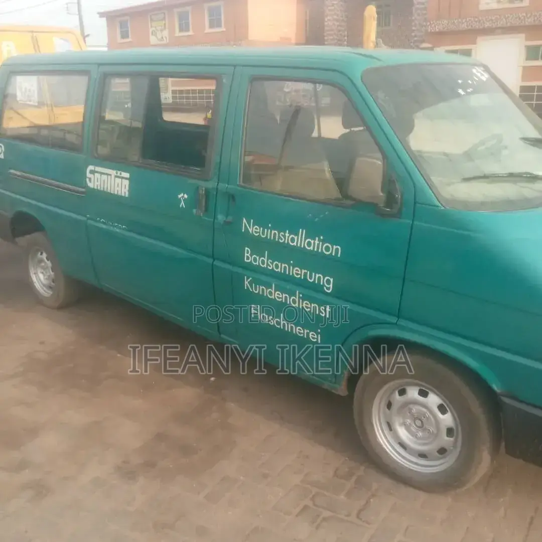 Volkswagen Transporter 2000 Blue