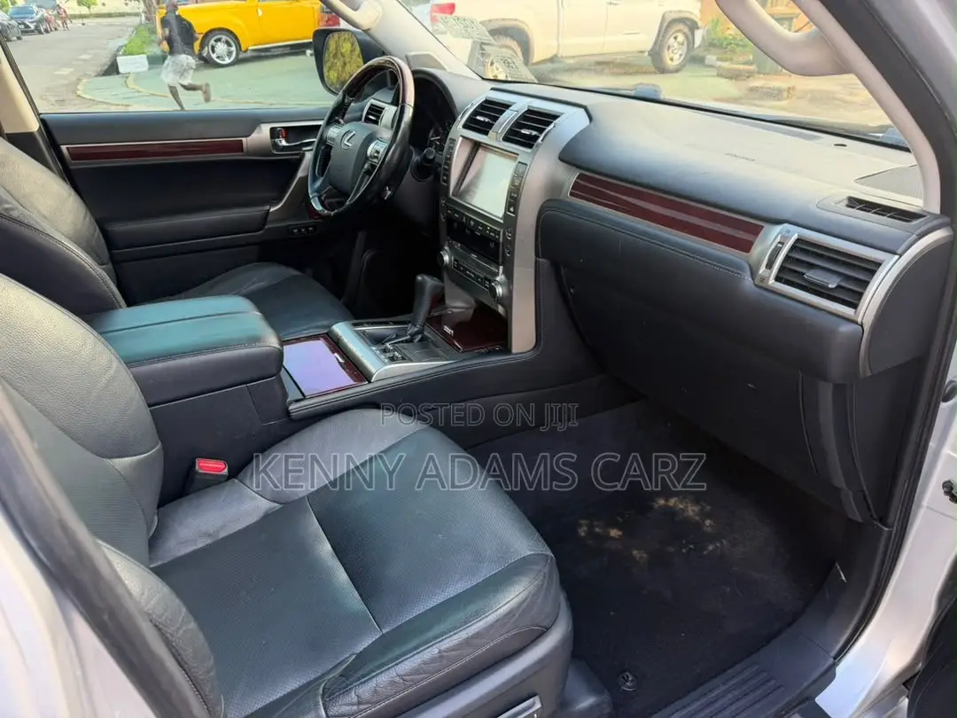 Lexus GX 2018 Silver