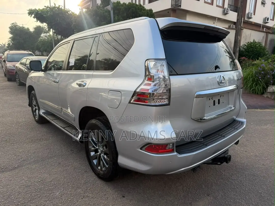 Lexus GX 2018 Silver