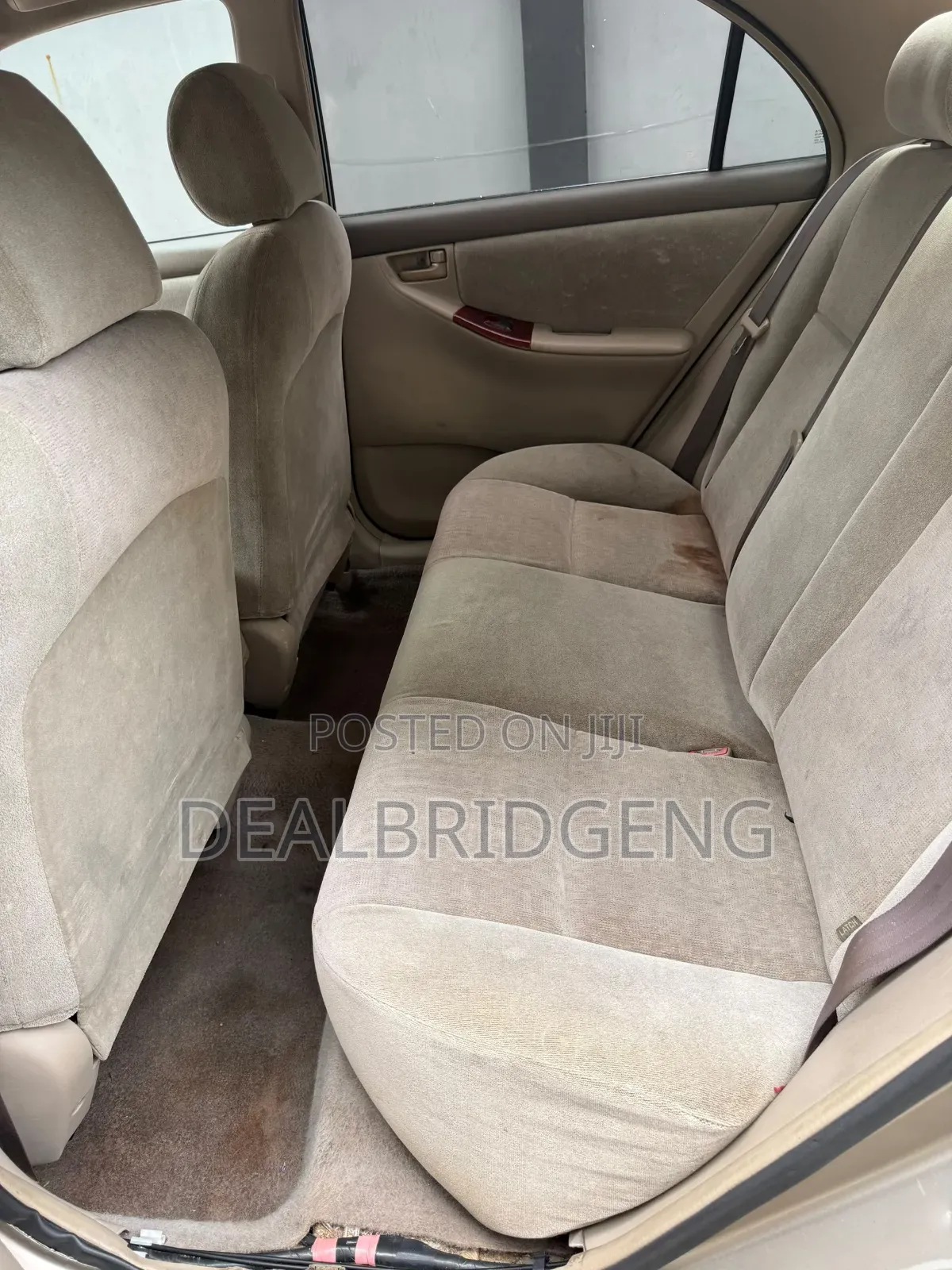 Toyota Corolla LE 2004 Gold