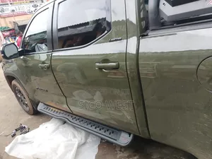 Tundra Side Running Board Step