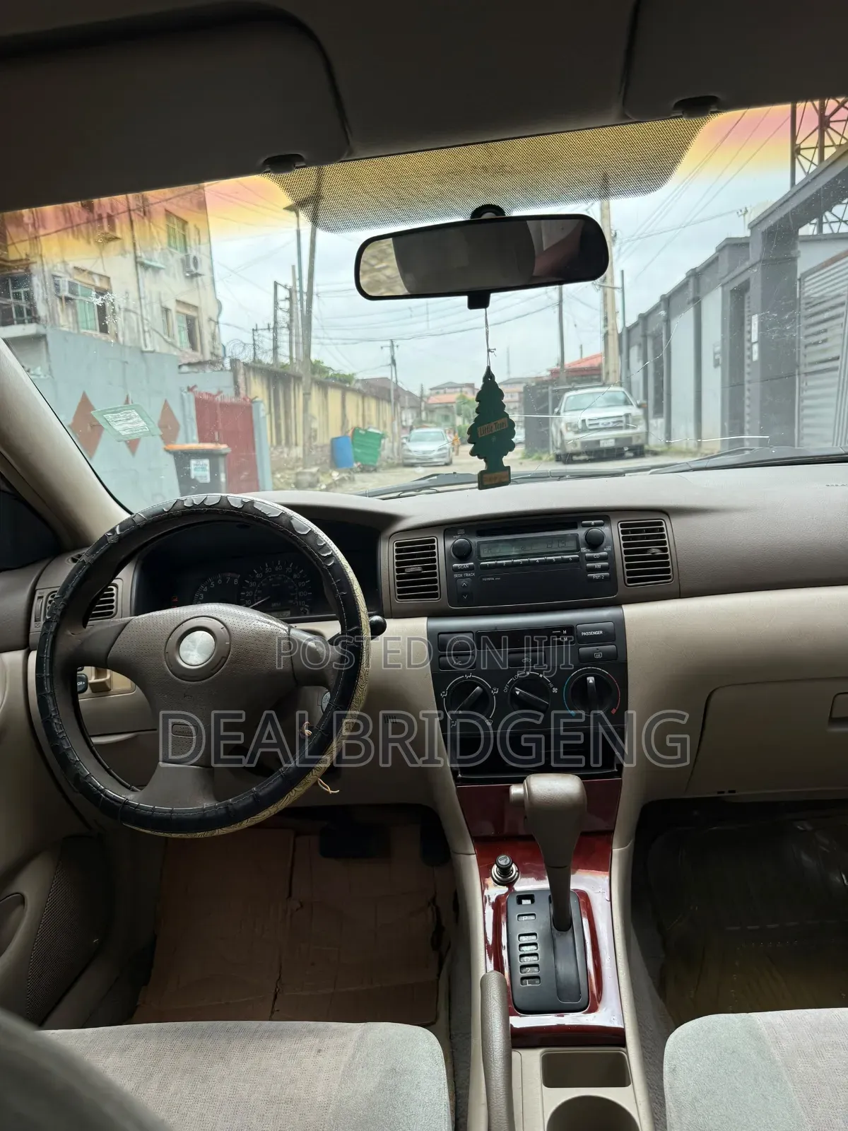 Toyota Corolla LE 2004 Gold