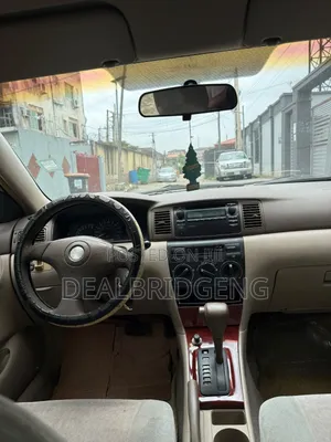 Toyota Corolla LE 2004 Gold