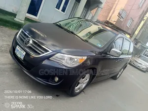 Volkswagen Routan S 2010 Blue