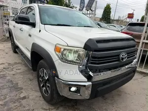 Toyota Tundra 2014 White