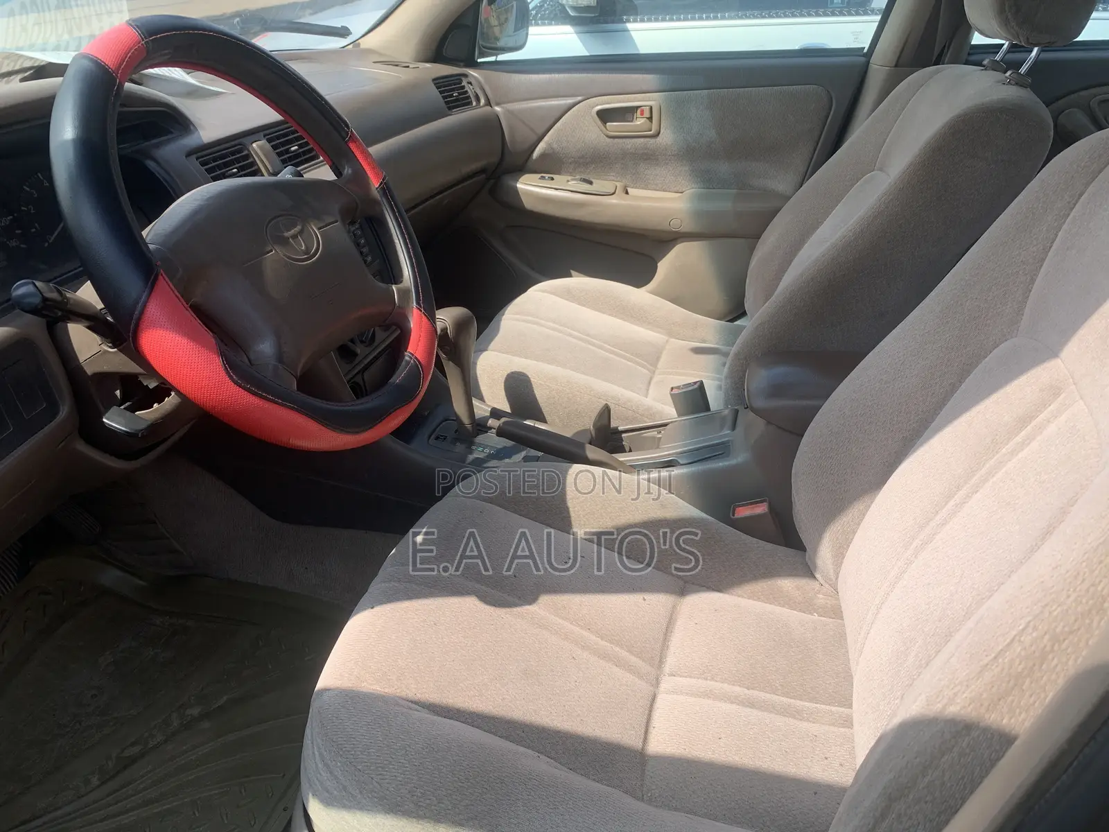 Toyota Camry 2000 Gold