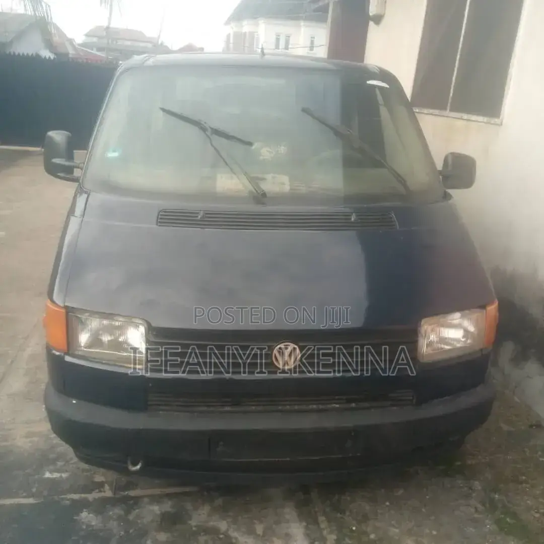 Volkswagen Transporter 2005 Blue