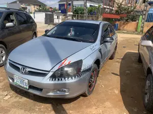 Honda Accord 2004 Silver