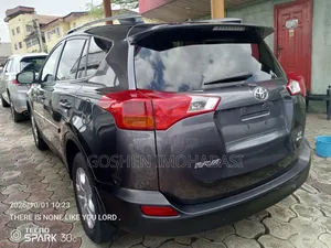 Toyota RAV4 LE FWD (2.5L 4cyl 6A) 2013 Gray