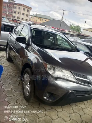 Toyota RAV4 LE FWD (2.5L 4cyl 6A) 2013 Gray