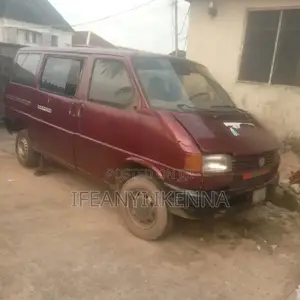 Volkswagen Transporter 2004 Red