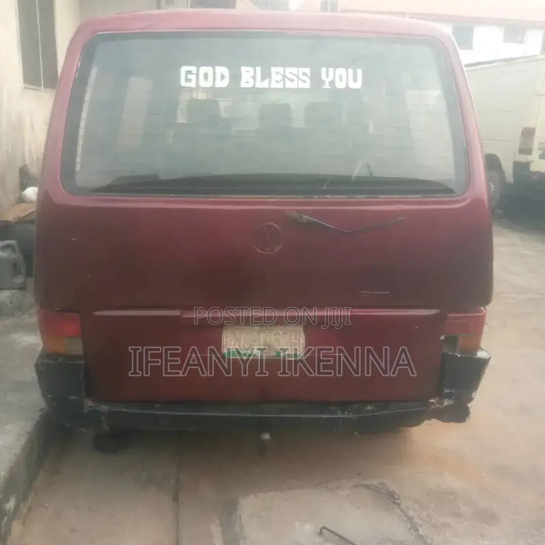 Volkswagen Transporter 2004 Red