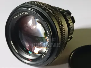 Carl Zeiss 85mm Prime Lens With Interchangeable Mount System