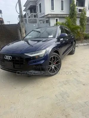 Audi Q8 2022 Blue