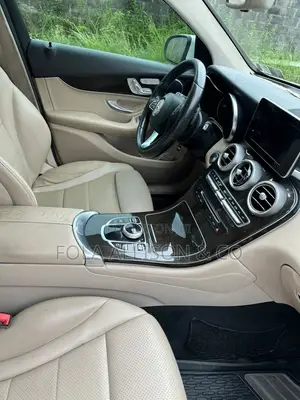 Mercedes-Benz GLC-Class 2017 White