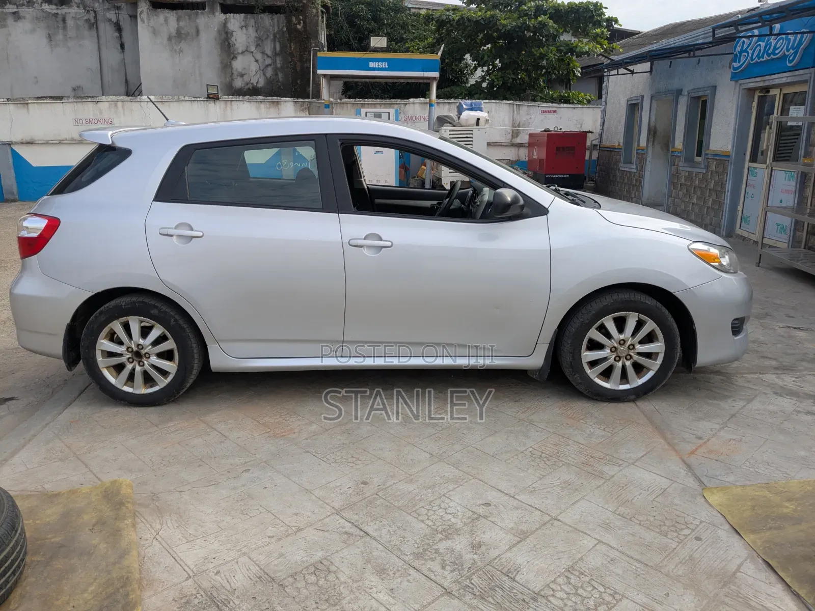 Toyota Matrix 2010 Silver