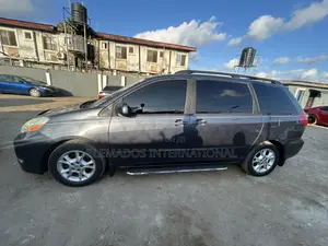 Toyota Sienna XLE AWD 2006 Blue
