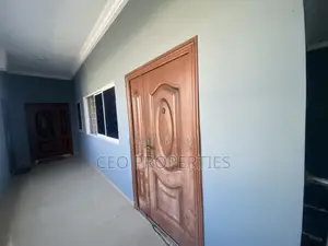 3bdrm Block of Flats in Oral Estate, Chevron for rent