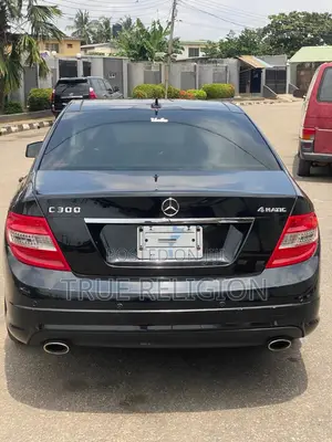 Mercedes-Benz C300 Luxury Sedan AWD (3.0L 6cyl 7A) 2009 Black