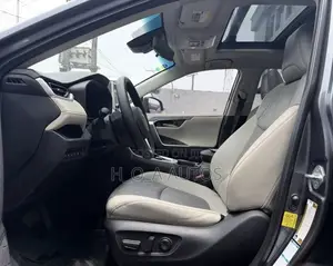 Toyota RAV4 Limited 2021 Gray