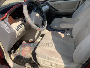 Toyota Highlander 2005 Red