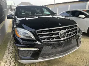 Mercedes-Benz M Class ML63 AMG 4dr SUV AWD (5.5L 8cyl Turbo 7A) 2014