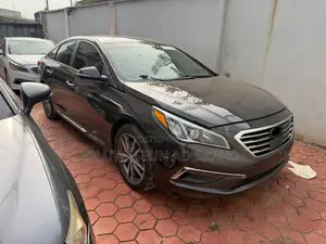 Hyundai Sonata Limited 2.0T 4dr Sedan (2.0L 4cyl Turbo 6A) 2015 Gray