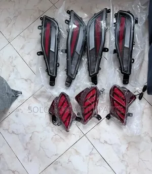 Back Bumper Reflector Venza 2020 2022 2023 2024 2025 Set