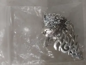 Wolf Lapel Pin