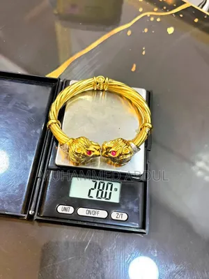 18k Gold Lion Head Bracelet -_ 28g