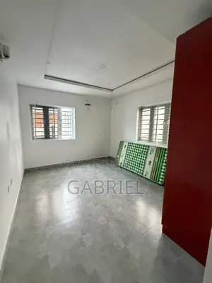 1bdrm Shared Apartment in Royal View Estate, Ikota for rent