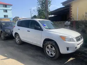 Toyota RAV4 2009 White
