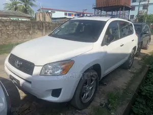 Toyota RAV4 2009 White