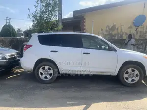 Toyota RAV4 2009 White