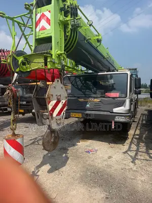 Foreign Used 60-Ton Zoomlion Mobile Crane for Sale