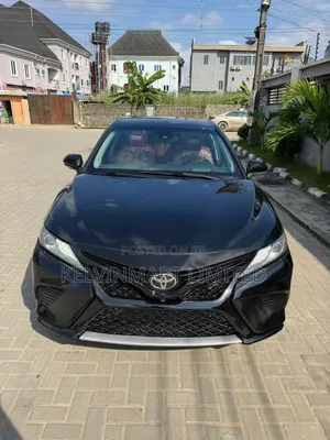 Toyota Camry XSE V6 FWD (3.5L 6cyl 8AM) 2018 Black