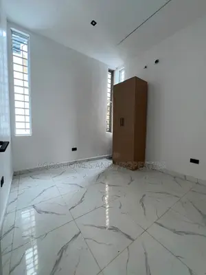 4bdrm House in Ikota for rent