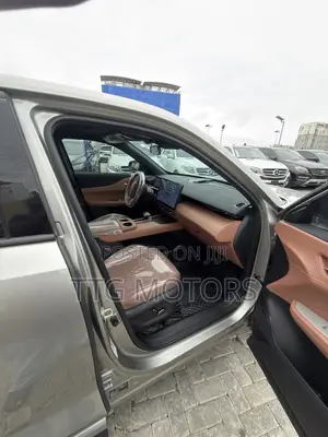 Changan UNI-Z iDD Premium 2024 Gold