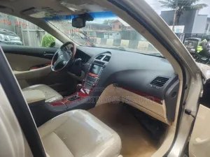 Lexus ES 350 2011 Gold