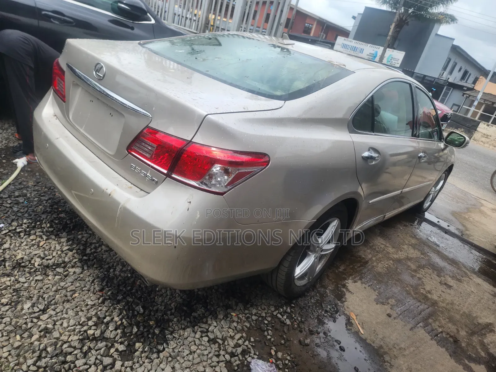 Lexus ES 350 2011 Gold