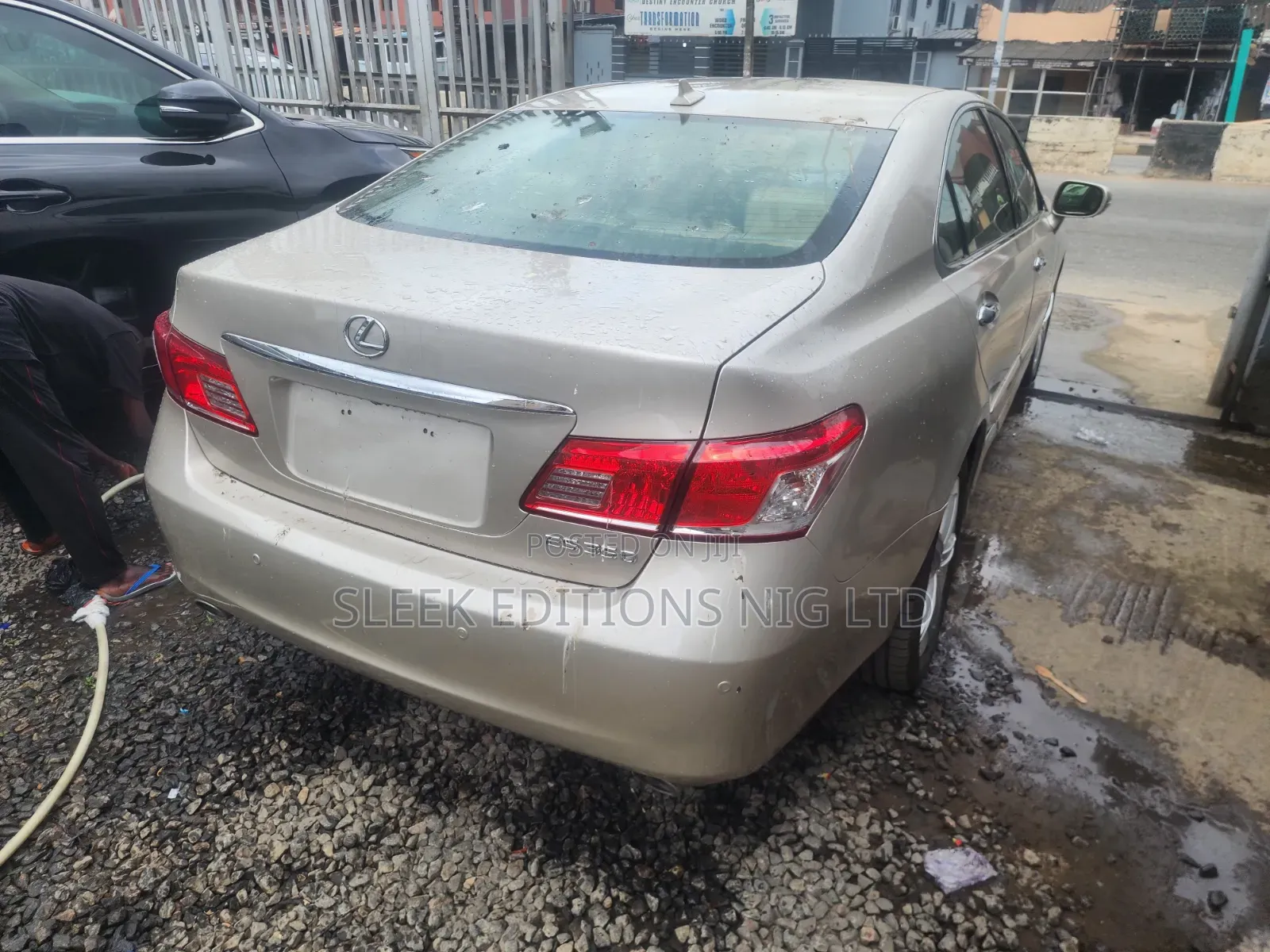 Lexus ES 350 2011 Gold