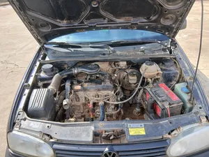Volkswagen Golf 2000
