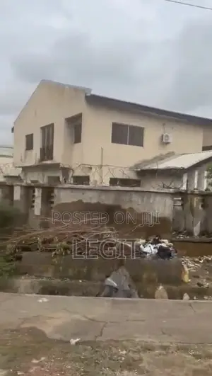 5bdrm Duplex in Gwarinpa for sale