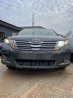 Toyota Venza AWD 2010 Gray