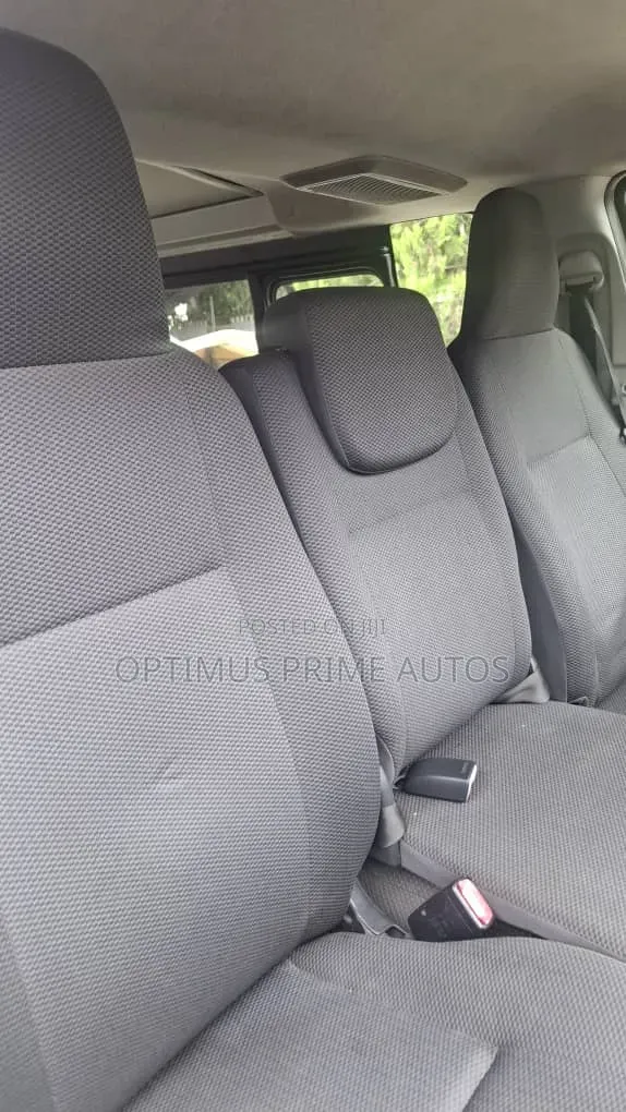 Toyota HiAce 2015 White