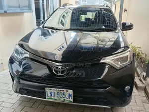 Toyota RAV4 2017 Black