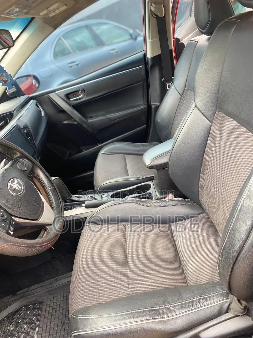 Toyota Corolla 2014 Red