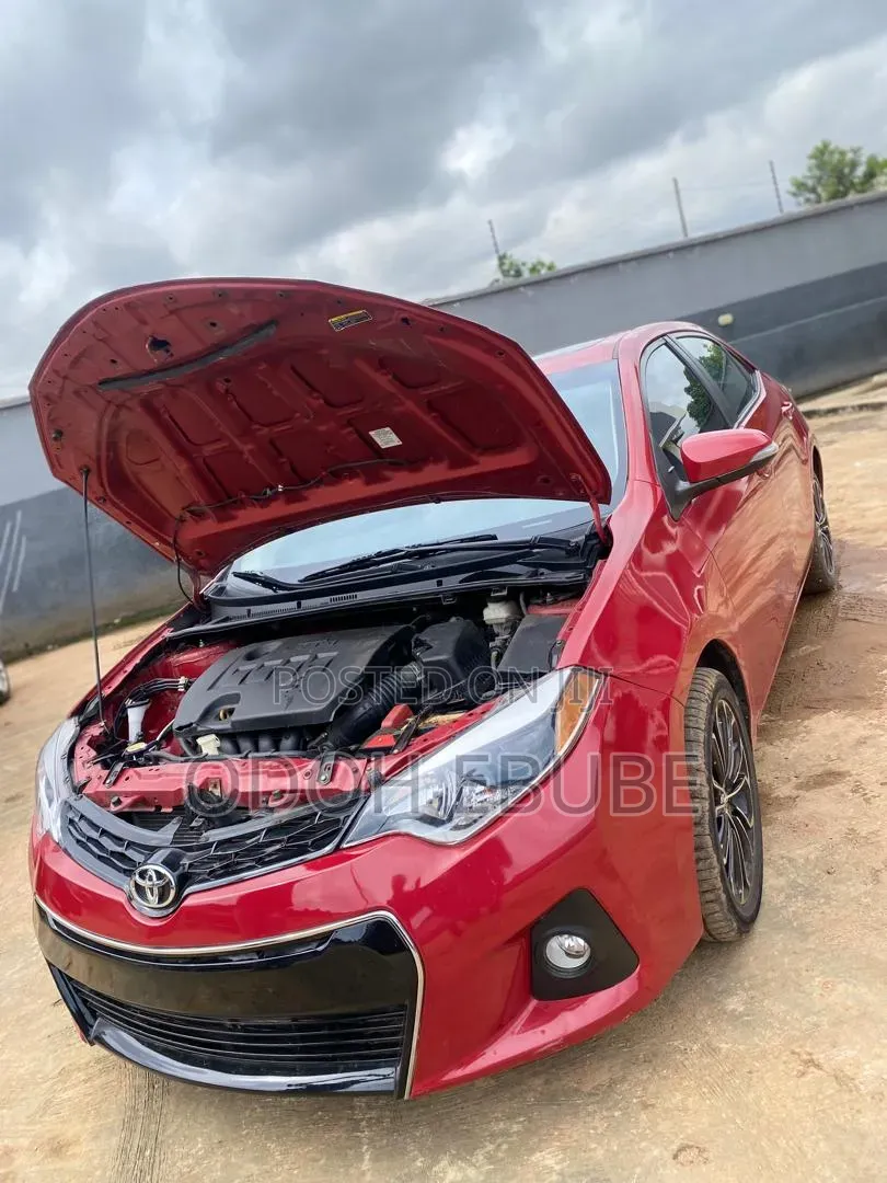 Toyota Corolla 2014 Red