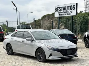 Hyundai Elantra 2021