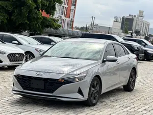 Hyundai Elantra 2021